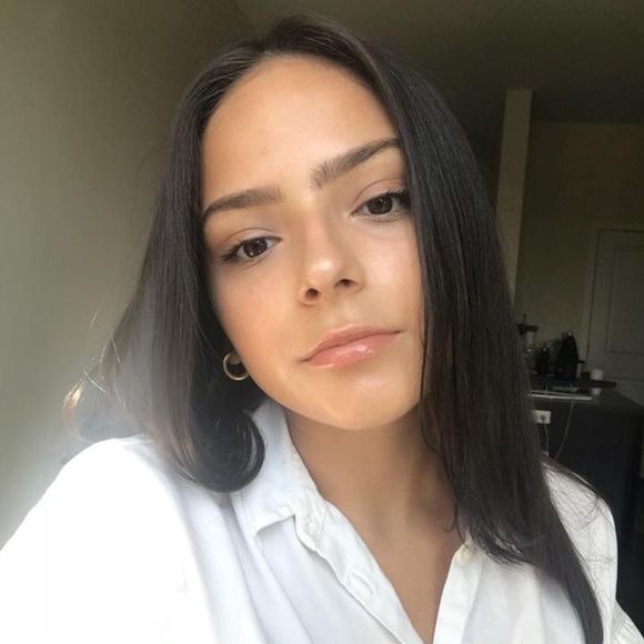 Meet your Posher, Cassandra - Picture 1 of 1